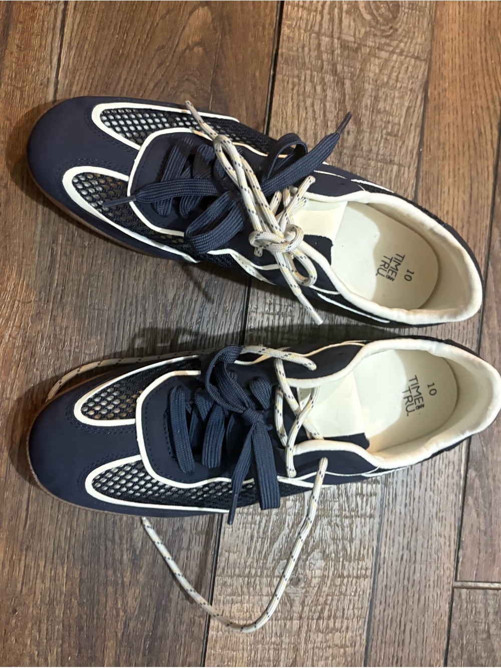 Time and Tru Women’s Navy and Cream Sport Sneakers